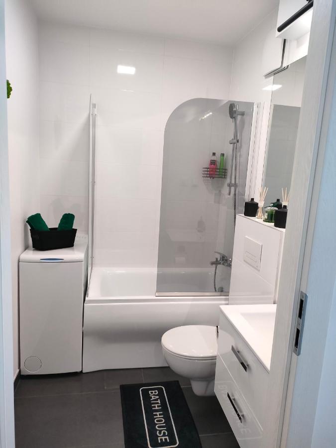 Апартаменты Przytulny Apartament Na Mlynowej Белосток Экстерьер фото